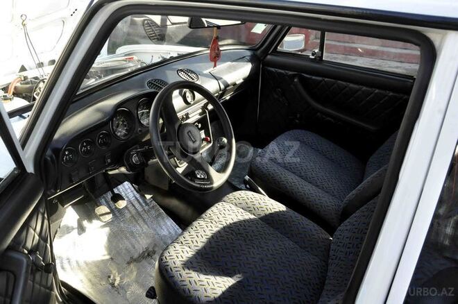 LADA (VAZ) 2106 1993, 160,000 km - 1.6 л - Qax