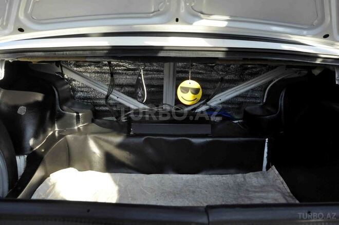 LADA (VAZ) 2106 1993, 160,000 km - 1.6 л - Qax