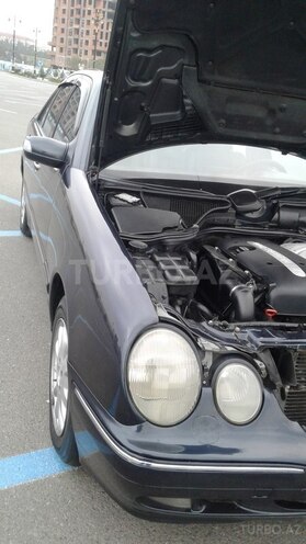 Mercedes E 220 2001, 312,171 km - 2.2 l - Sumqayıt