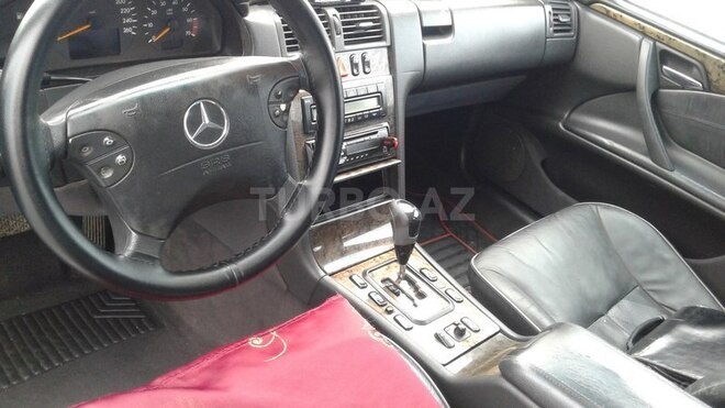 Mercedes E 220 2001, 312,171 km - 2.2 l - Sumqayıt