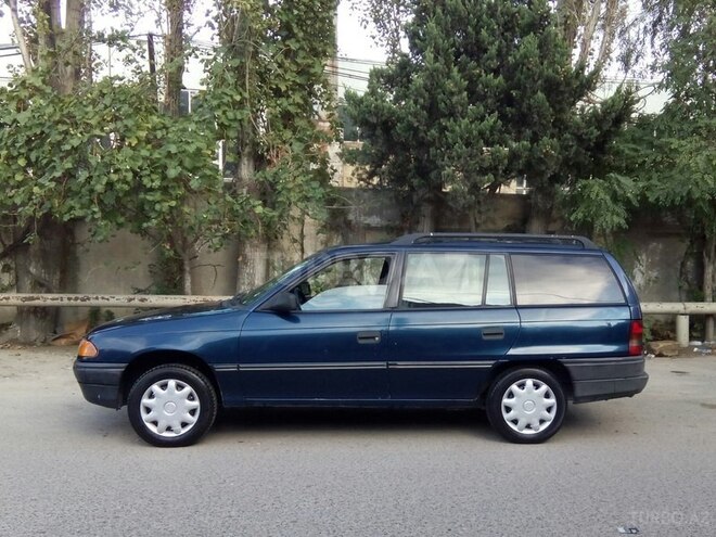 Opel Astra 1994, 280,000 km - 1.7 l - Bakı