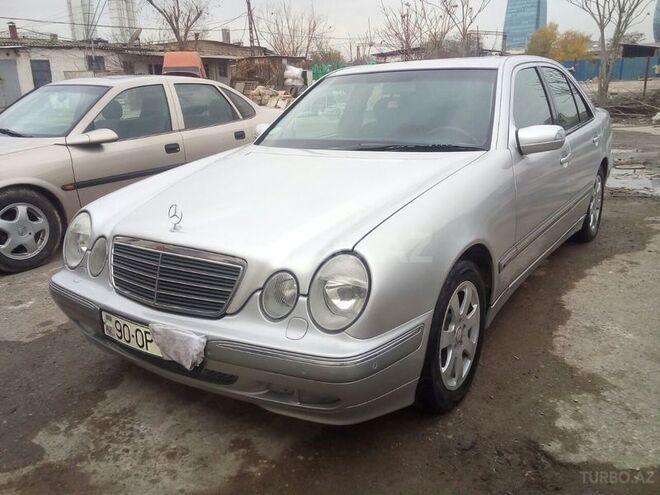 Mercedes E 270 2000, 250,000 km - 2.7 l - Bakı
