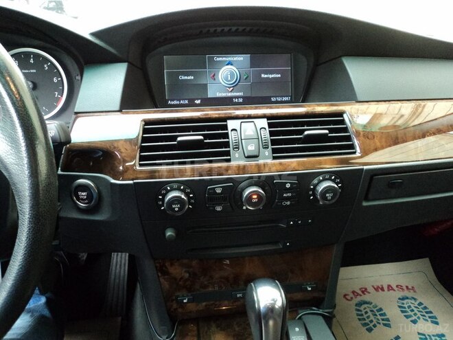 BMW 525 2006, 100,000 km - 2.5 л - Bakı
