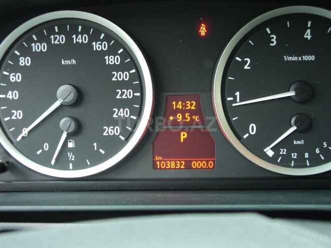 BMW 525 2006, 100,000 km - 2.5 л - Bakı