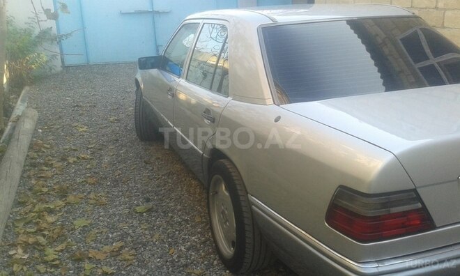 Mercedes E 300 1994, 569,342 km - 3.0 l - Beyləqan