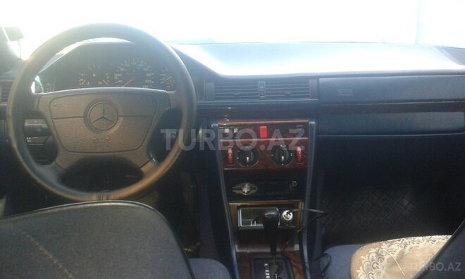 Mercedes E 300 1994, 569,342 km - 3.0 l - Beyləqan