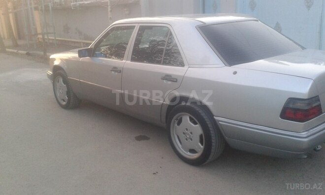 Mercedes E 300 1994, 569,342 km - 3.0 l - Beyləqan
