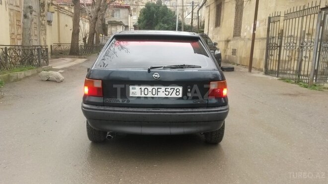 Opel Astra 1994, 176,000 km - 1.7 л - Bakı