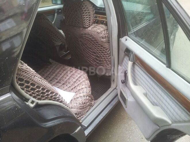 Mercedes E 200 1991, 355,000 km - 2.0 l - Bakı