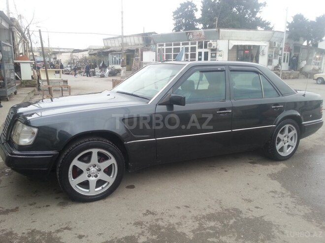 Mercedes E 280 1993, 335,000 km - 2.8 л - Bakı