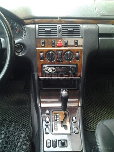Mercedes E 280 1998, 238,000 km - 2.8 l - Bakı