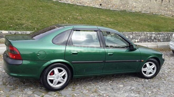 Opel Vectra 1997, 309,000 km - 1.8 l - Şəki