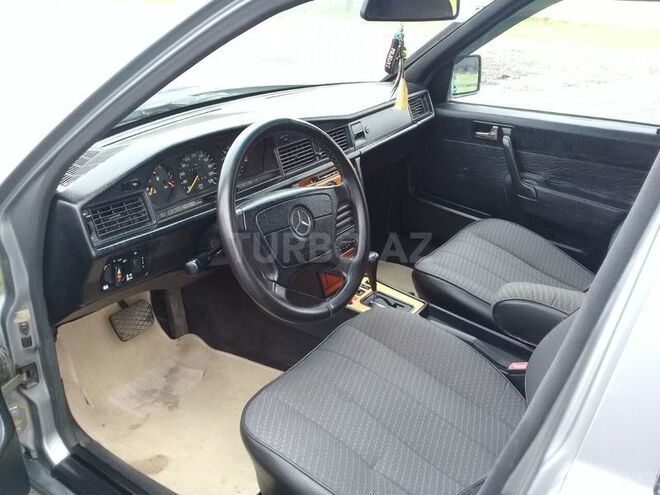 Mercedes 190 1993, 300,000 km - 1.8 l - İmişli