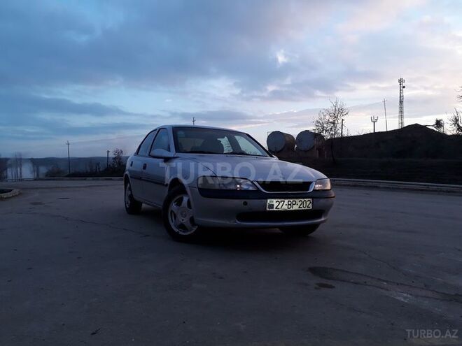 Opel Vectra 1998, 236,421 km - 1.6 л - Qusar