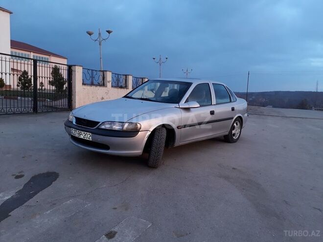 Opel Vectra 1998, 236,421 km - 1.6 л - Qusar