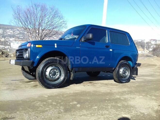 LADA (VAZ) Niva 2016, 11,600 km - 1.7 l - Lerik