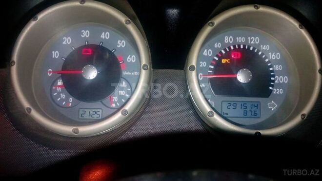 Volkswagen Polo 2001, 291,600 km - 1.4 l - Bakı