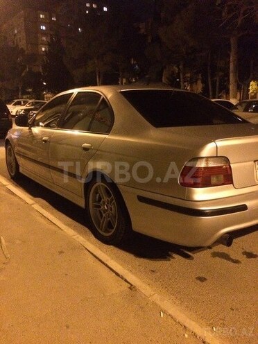BMW 525 2002, 256,000 km - 2.5 л - Bakı