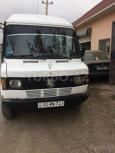 Mercedes 208 D 1993, 300,000 km - 2.4 l - Bakı