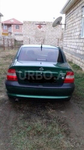 Opel Vectra 1997, 263,000 km - 2.0 l - Qusar