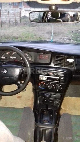 Opel Vectra 1997, 263,000 km - 2.0 l - Qusar
