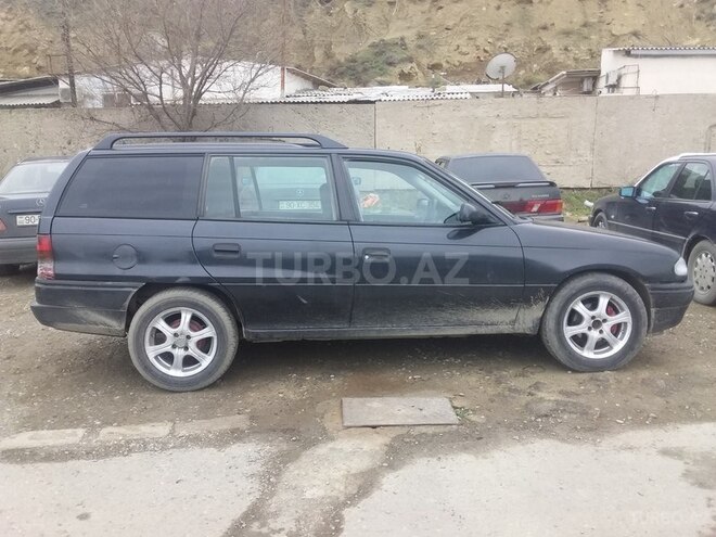 Opel Astra 1995, 400,000 km - 1.6 л - Bakı