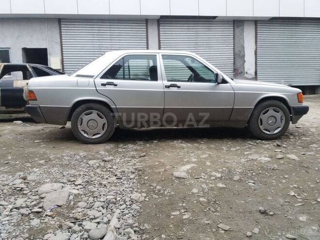 Mercedes 190 1991, 270,966 km - 1.8 l - Şəki