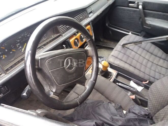 Mercedes 190 1991, 270,966 km - 1.8 l - Şəki
