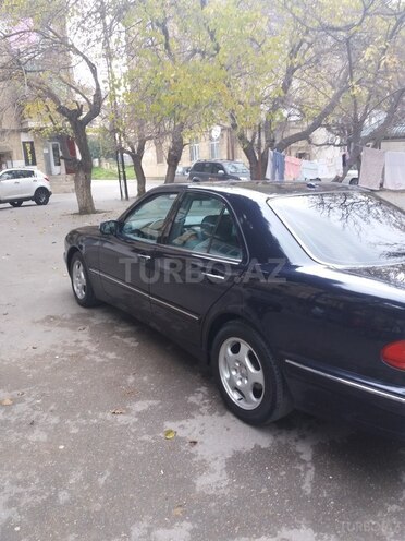 Mercedes E 200 2001, 193,000 km - 2.0 l - Bakı