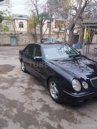 Mercedes E 200 2001, 193,000 km - 2.0 l - Bakı