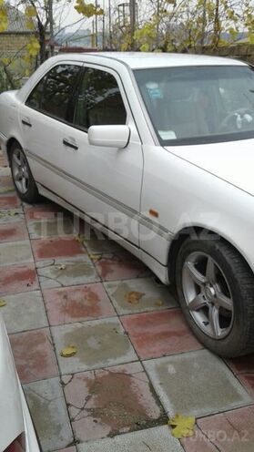 Mercedes C 230 1997, 246,000 km - 2.3 l - Bakı
