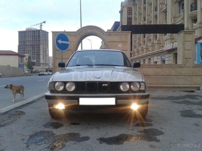 BMW 525 1991, 350,000 km - 2.5 л - Bakı
