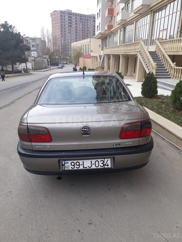 Opel Omega 1995, 272,658 km - 3.0 l - Bakı