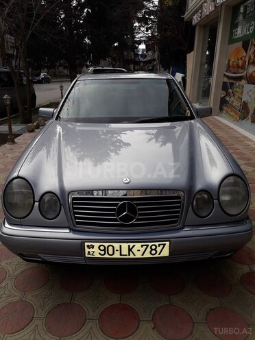 Mercedes E 240 1999, 263,000 km - 2.4 l - Bakı