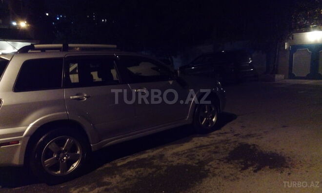 Mitsubishi Outlander 2005, 130,000 km - 2.4 л - Bakı