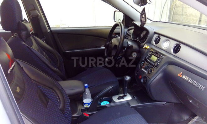 Mitsubishi Outlander 2005, 130,000 km - 2.4 л - Bakı
