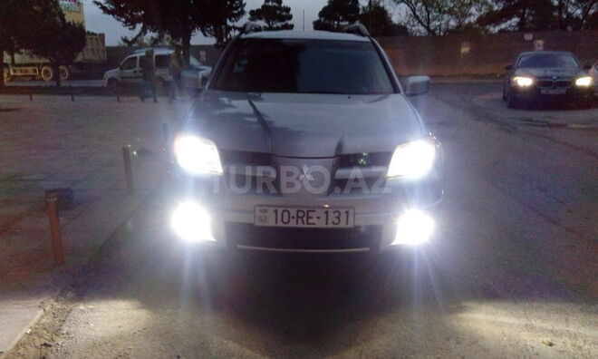 Mitsubishi Outlander 2005, 130,000 km - 2.4 л - Bakı