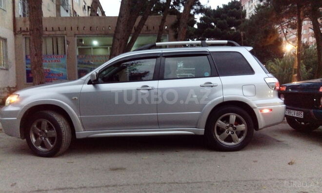 Mitsubishi Outlander 2005, 130,000 km - 2.4 л - Bakı