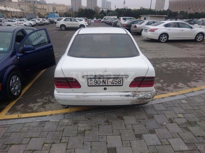 Mercedes E 230 1996, 303,000 km - 2.3 l - Bakı
