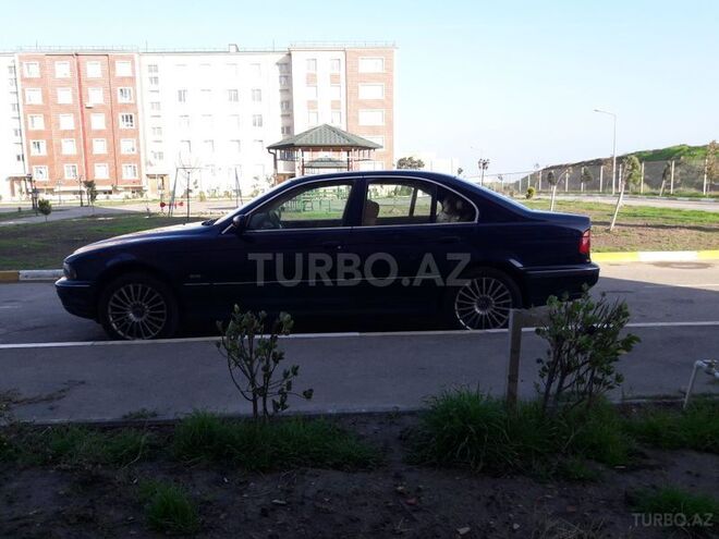 BMW 528 1999, 218,000 km - 2.8 l - Bakı