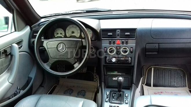 Mercedes C 230 1999, 200,000 km - 2.3 l - Bakı