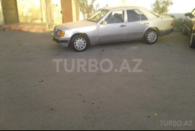 Mercedes E 230 1992, 341,000 km - 2.3 l - Bakı