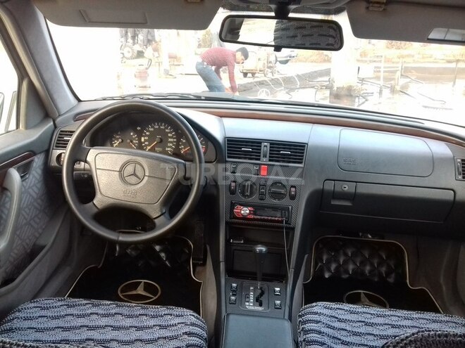 Mercedes C 180 1994, 380,564 km - 1.8 л - Bakı