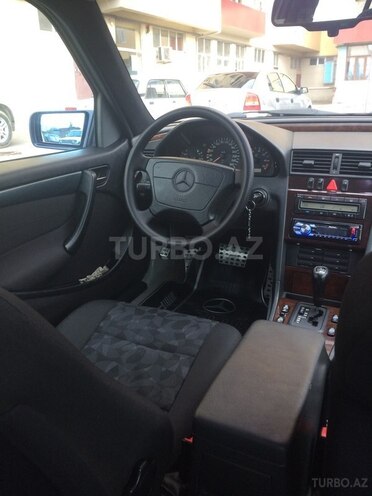 Mercedes C 280 1997, 2,300,000 km - 2.8 л - Bakı