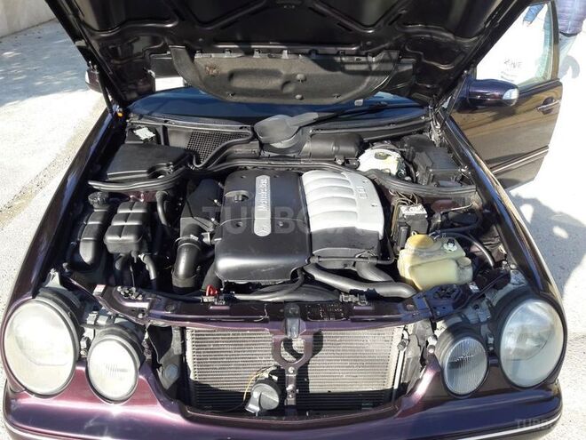 Mercedes E 270 2001, 204,000 km - 2.7 l - Bakı