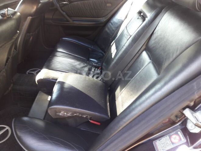 Mercedes E 270 2001, 204,000 km - 2.7 l - Bakı