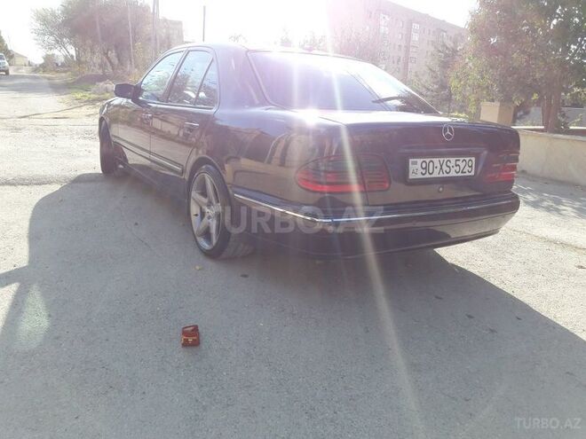 Mercedes E 270 2001, 204,000 km - 2.7 l - Bakı