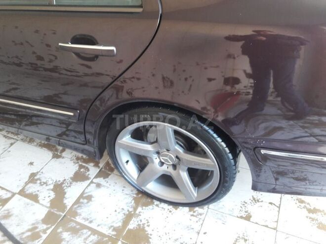Mercedes E 270 2001, 204,000 km - 2.7 l - Bakı