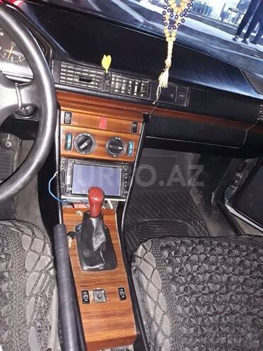 Mercedes E 200 1992, 882,999 km - 0.2 л - Bakı