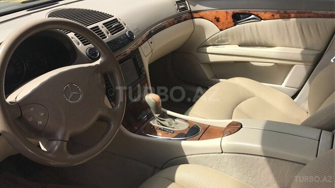 Mercedes E 320 2002, 249,000 km - 3.2 l - Bakı